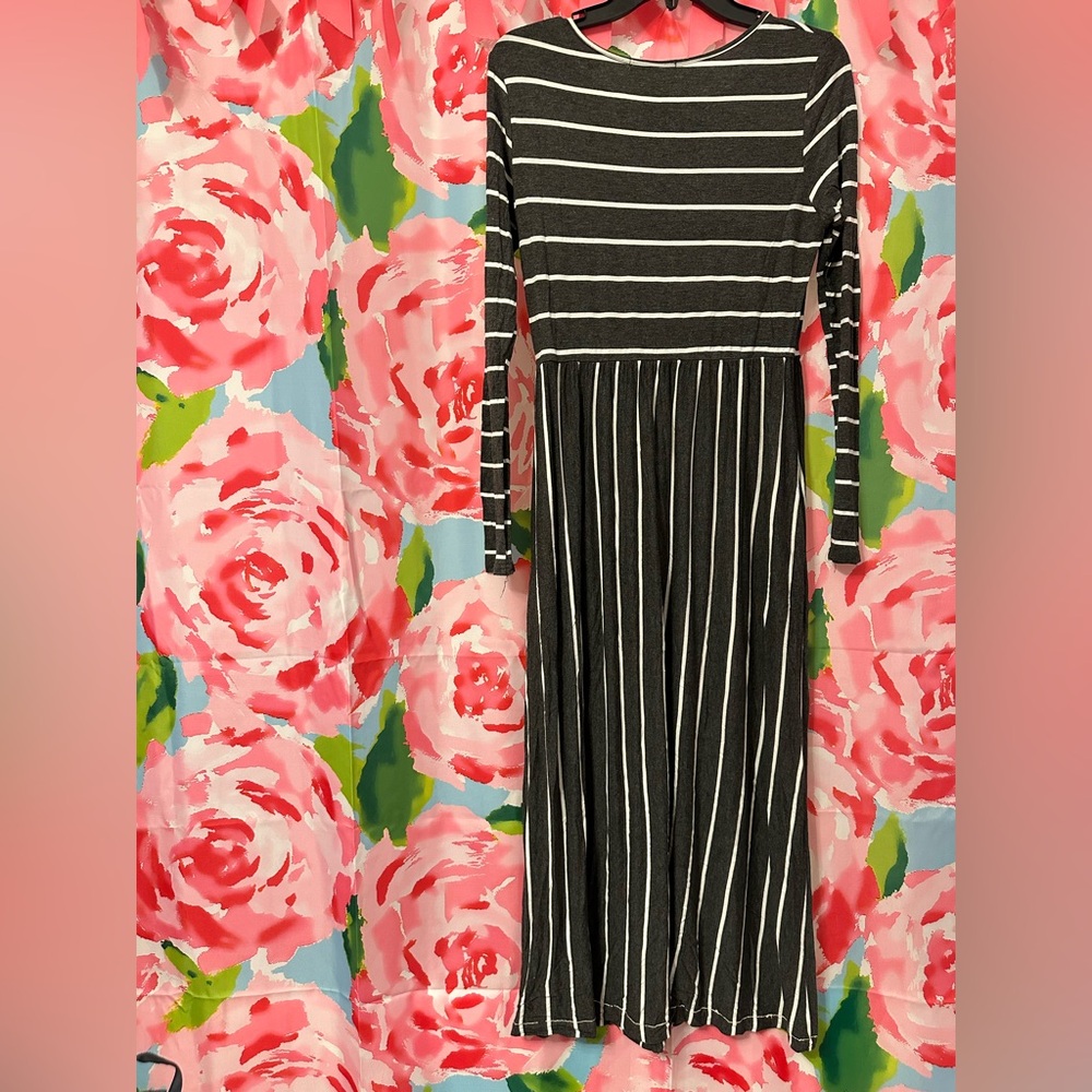 Striped Grey and White Dress with Pockets
